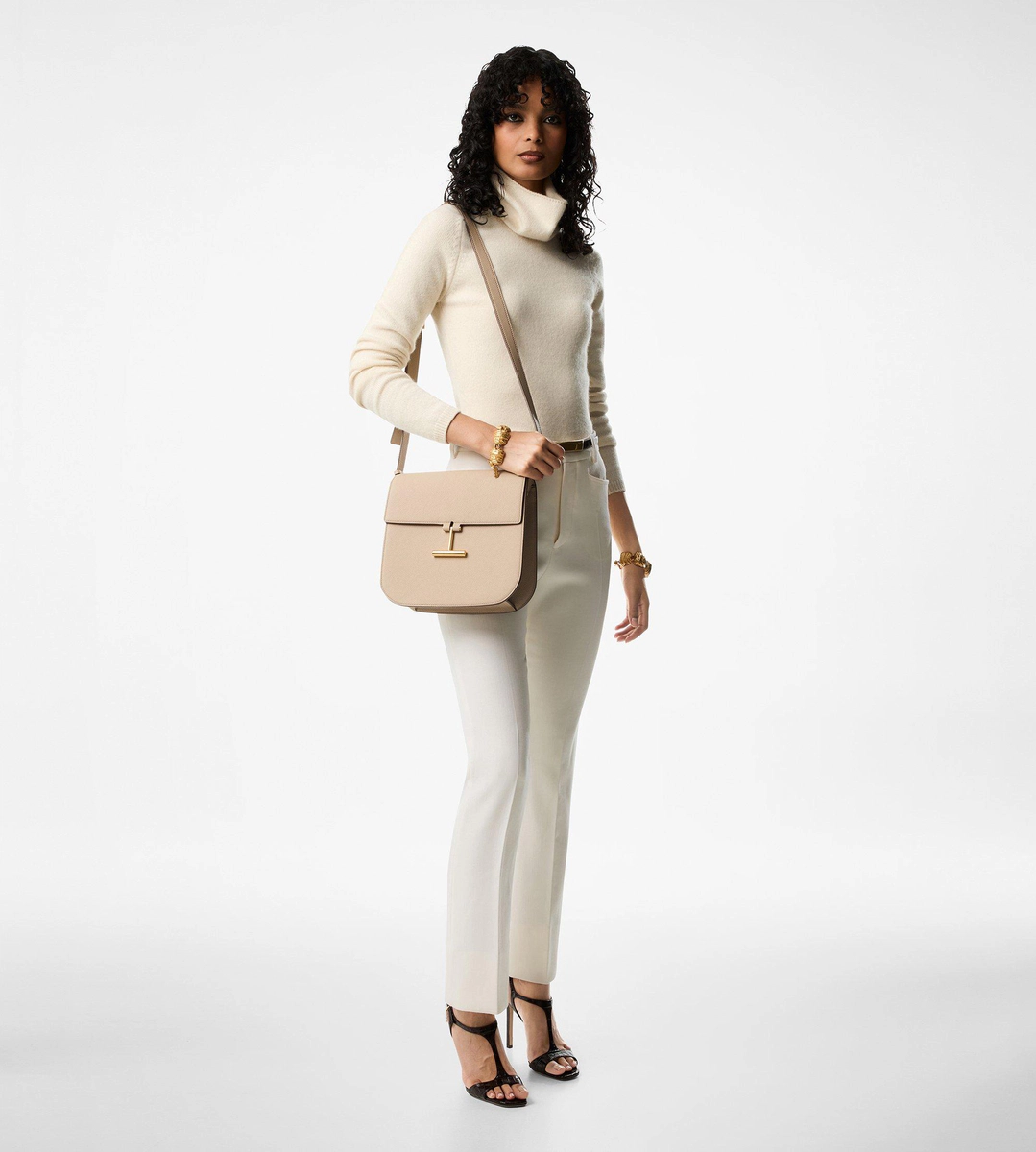 BANDOLERA MEDIANA TARA DE PIEL GRANULADA BANDOLERA MEDIANA TARA DE PIEL GRANULADA