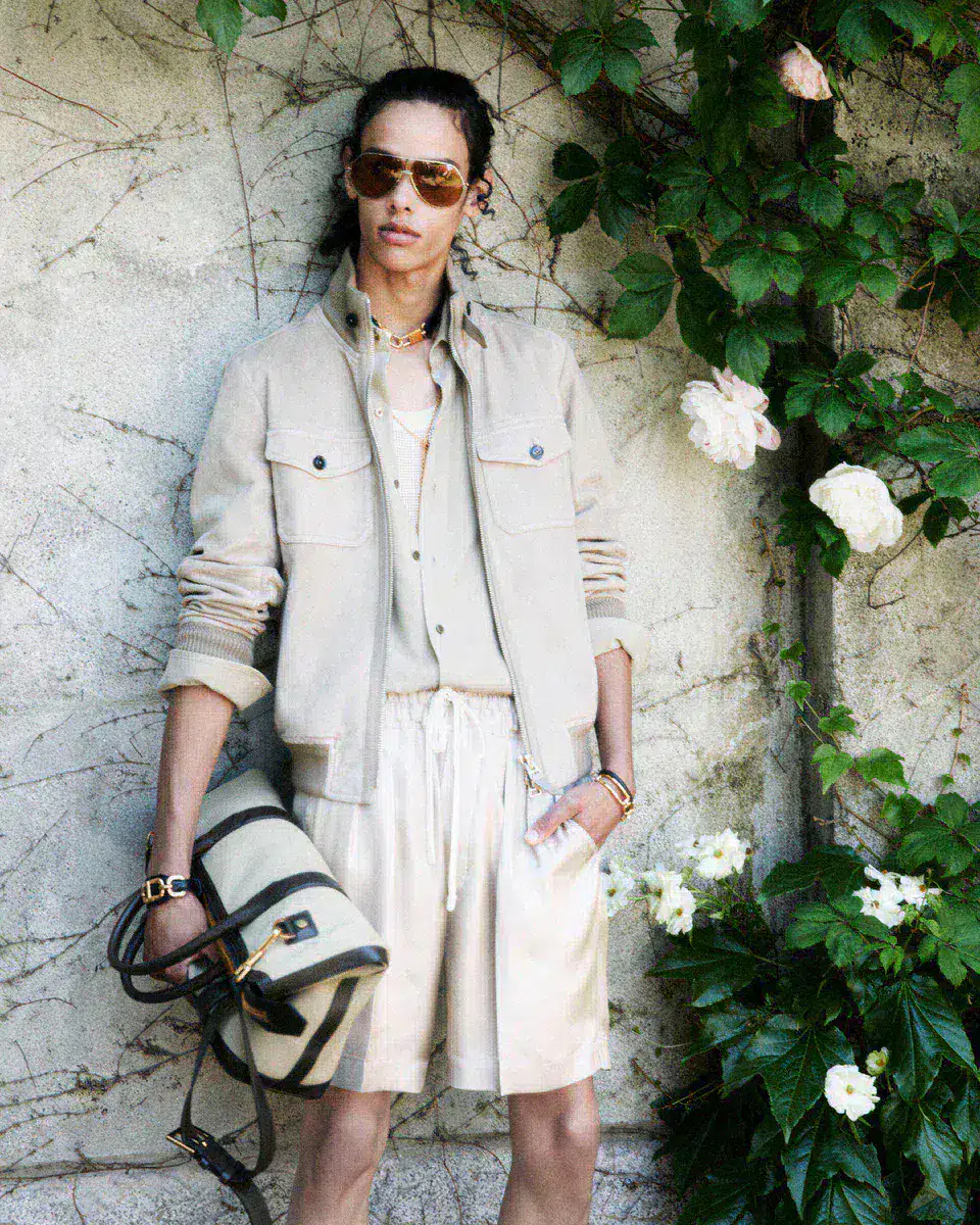 BOMBER DE ANTE CON BOLSILLO EN EL PECHO BOMBER DE ANTE CON BOLSILLO EN EL PECHO