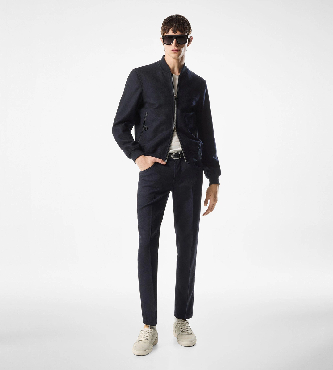 BOMBER DE FIELTRO LIGERO