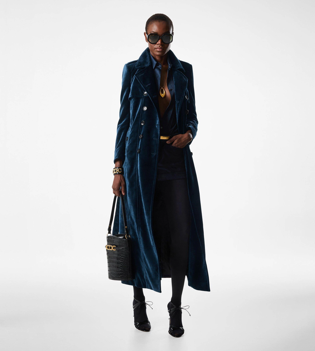 CAMISA FLUIDA DE SEDA CHARMEUSE CON PLASTRON PLISADO