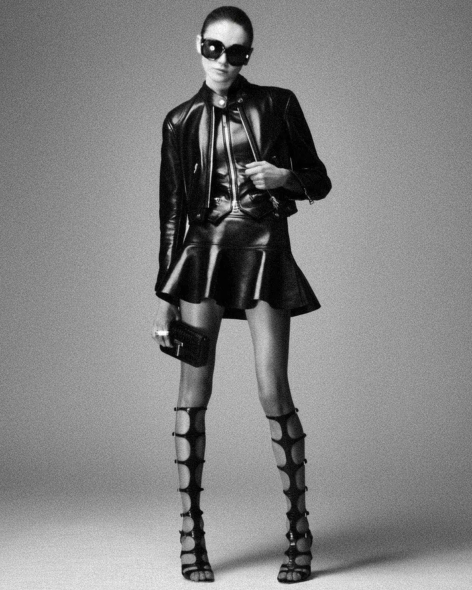 CHALECO DE CUERO BRILLANTE PLONGE CHALECO DE CUERO BRILLANTE PLONGE