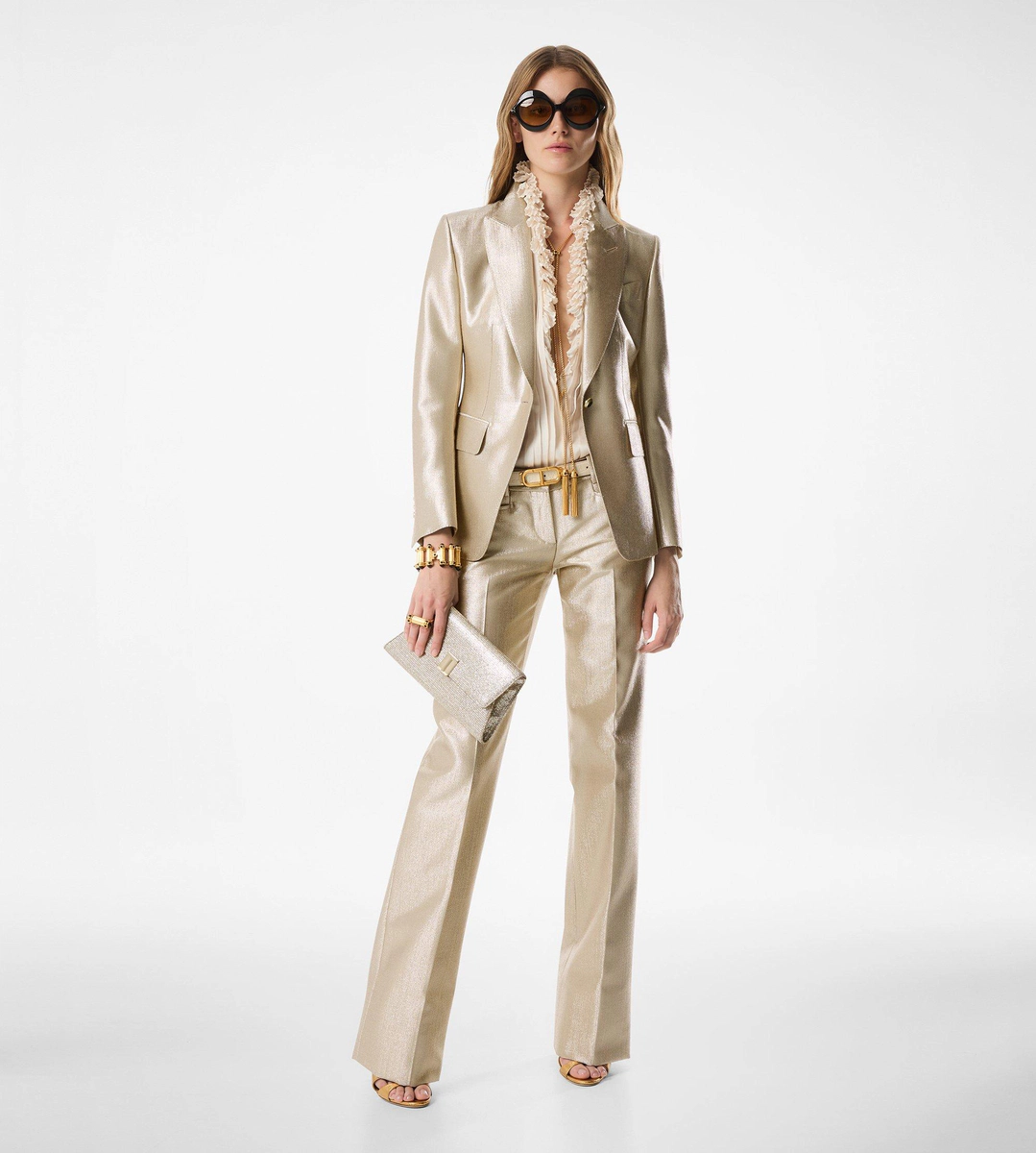 CHAQUETA DE SOLAPA DE PICO CON BOTONERA SIMPLE