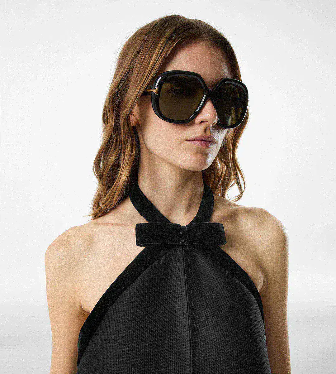 MINI VESTIDO DE CÓCTEL CON DETALLE DE LAZO