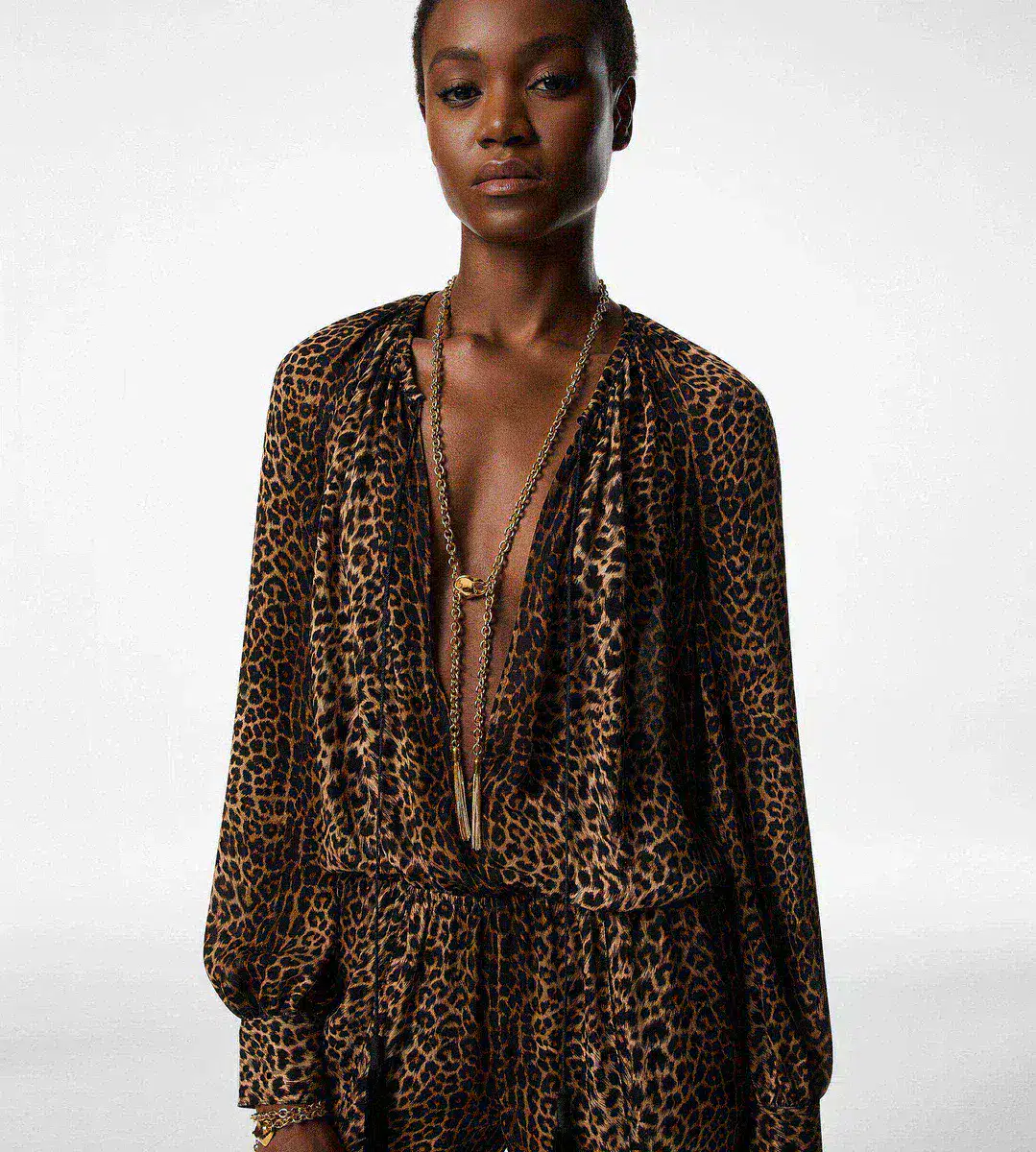 MONO FRUNCIDO DE MANGA LARGA MONO FRUNCIDO DE MANGA LARGA