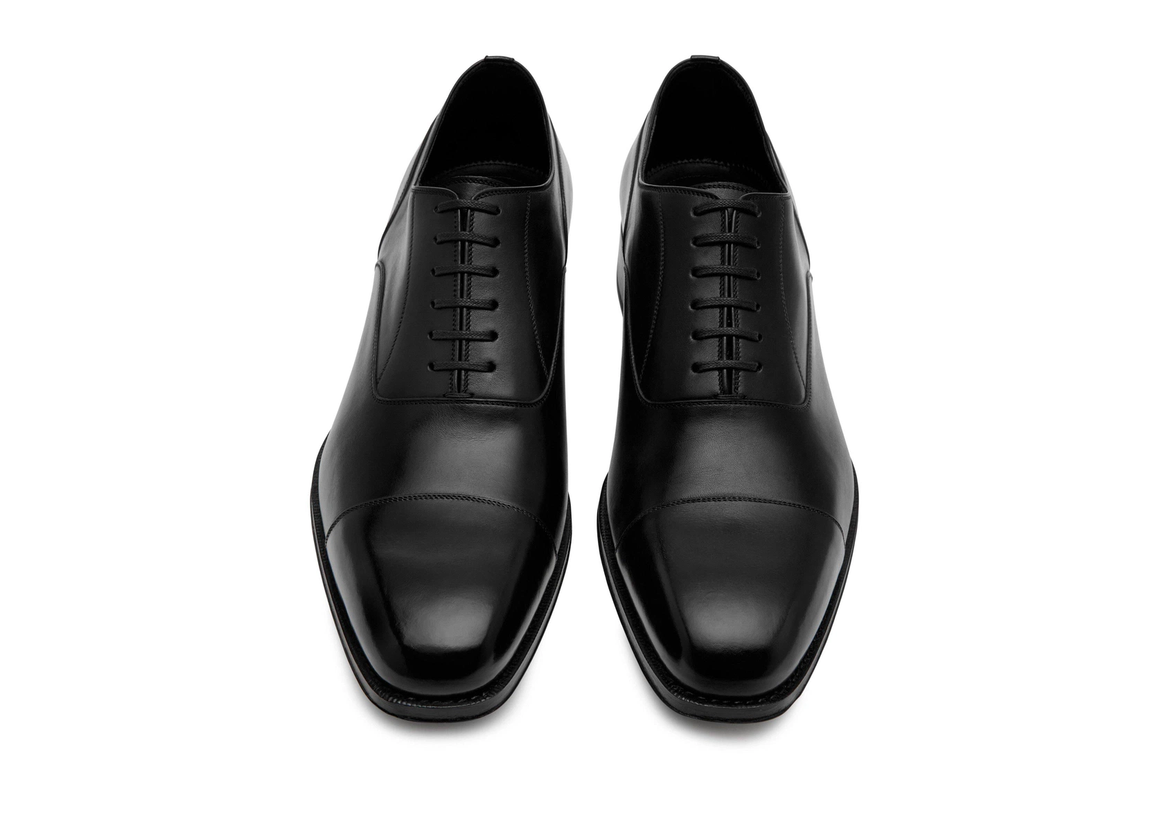 ZAPATOS CLAYDON DE CUERO BRUÑIDO CON CORDONES