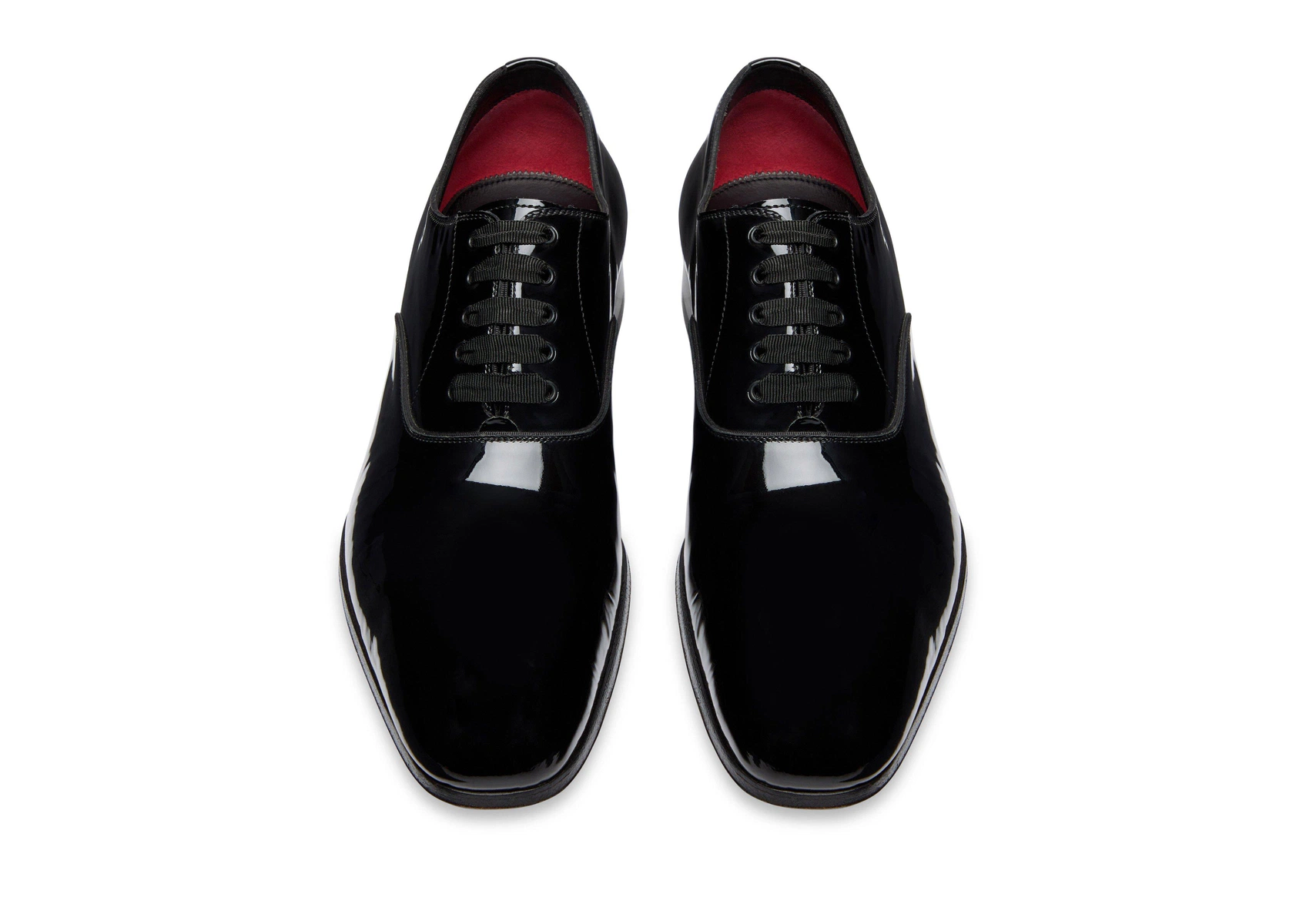 ZAPATOS DE NOCHE EDGAR DE CHAROL CON CORDONES